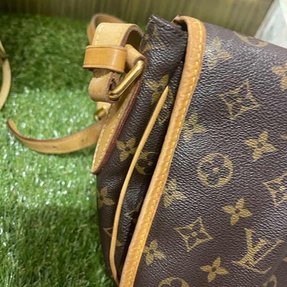 Authentic LV MM - Picture 3 of 13